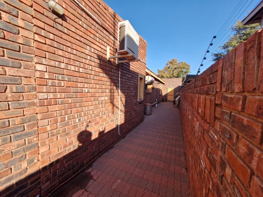 7 Bedroom Property for Sale in Kathu Northern Cape